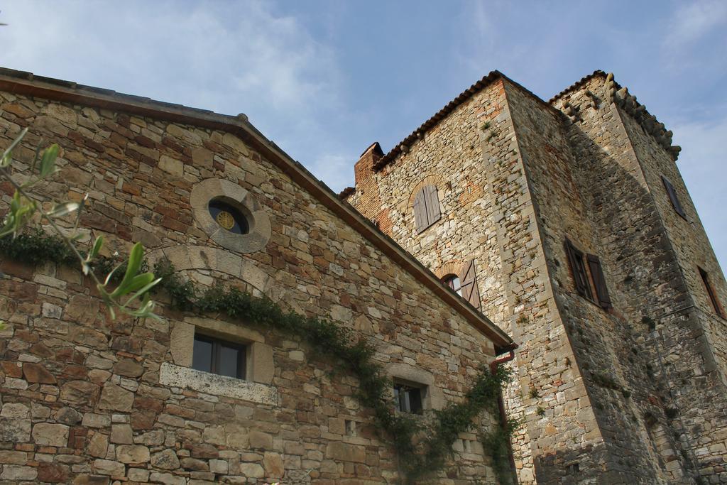 Agriturismo Castello Di Belforte Todi Buitenkant foto